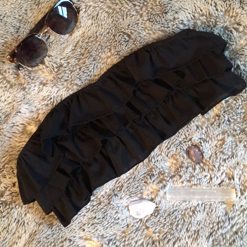 Black ruffle tier bandeau